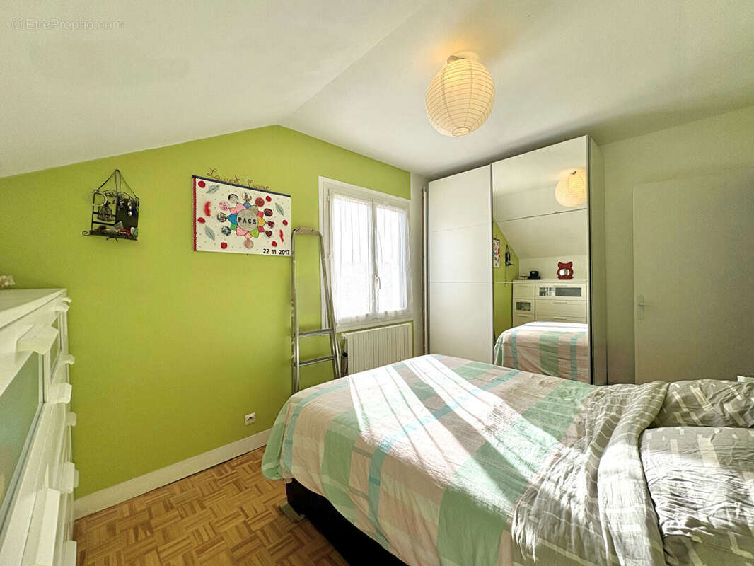 Maison à SAINT-CYR-L'ECOLE