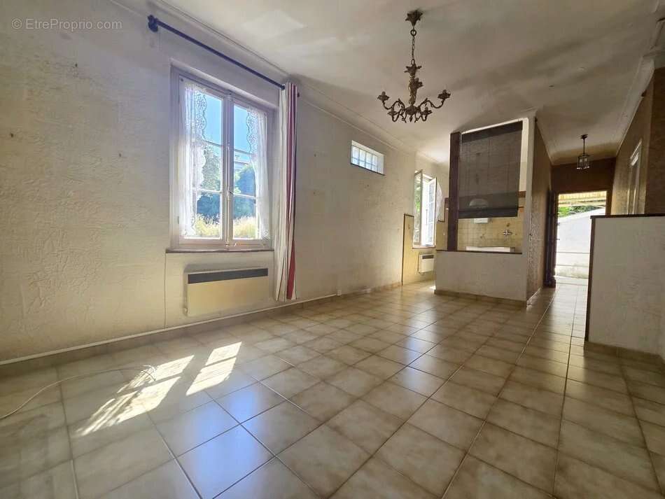 Maison à TOURRETTE-LEVENS