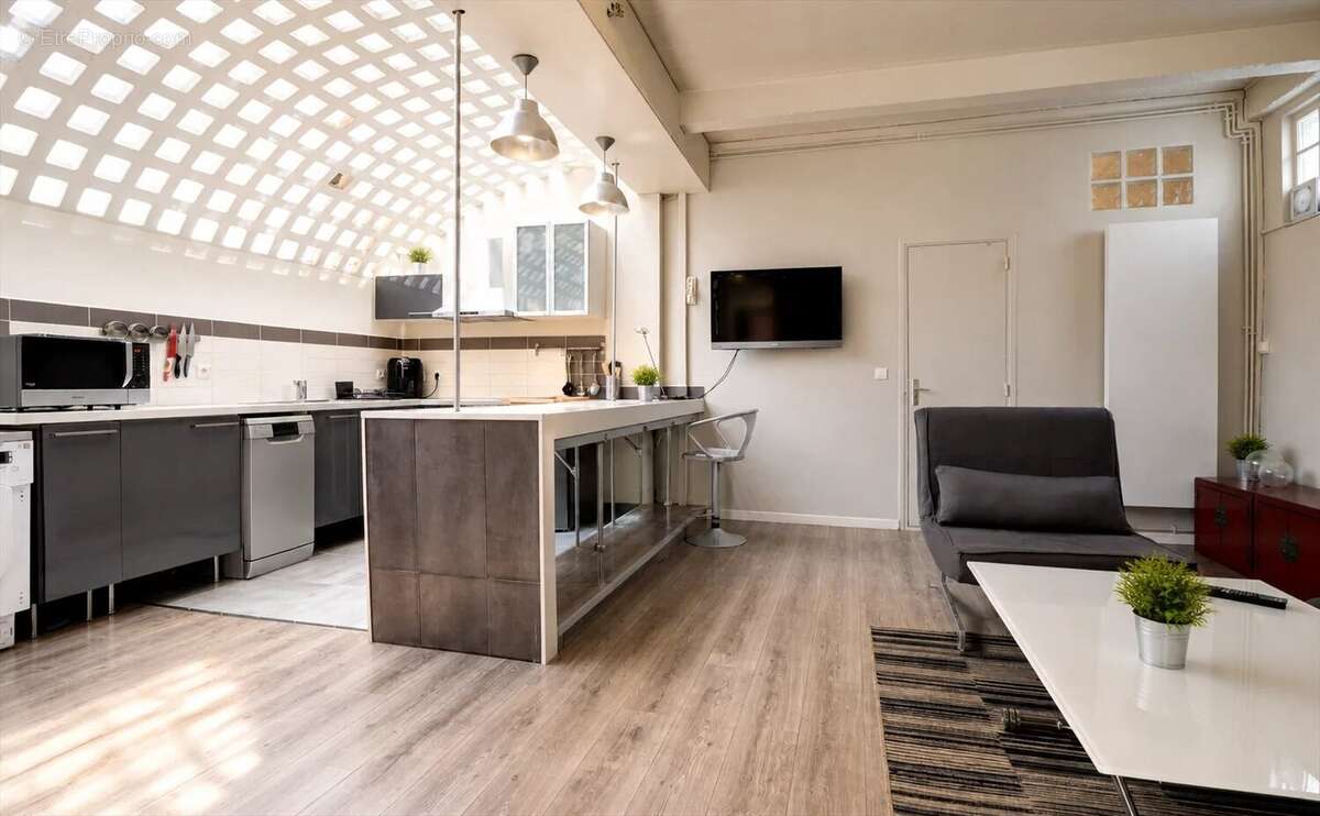 Appartement à LES LILAS