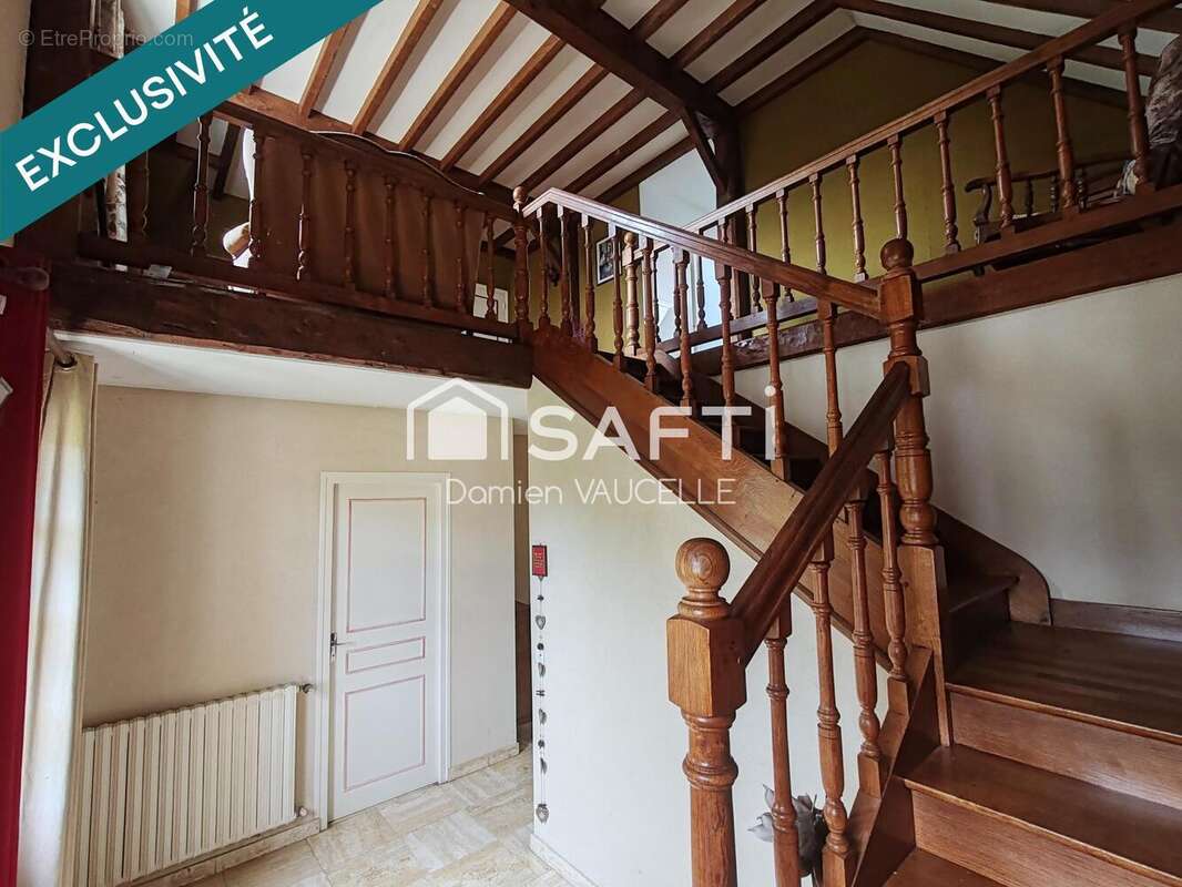 Maison 216 m² à Le Teilleul  - photo 3
