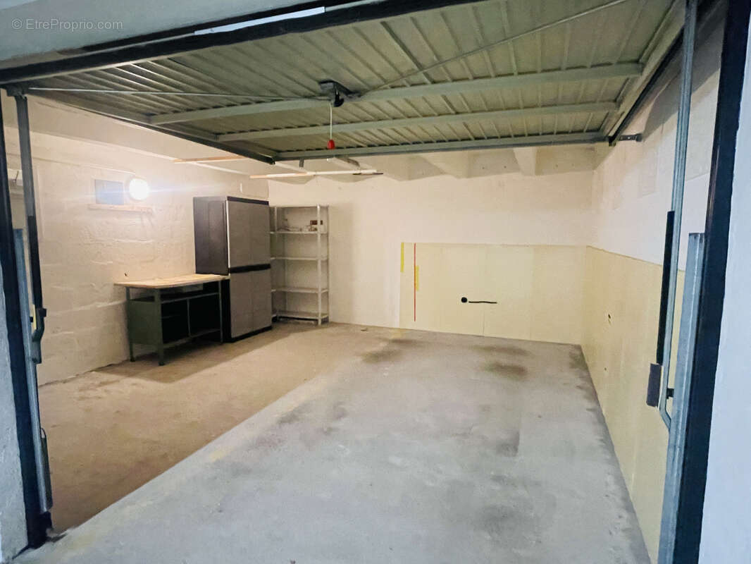 Parking à VILLERS-SUR-MER