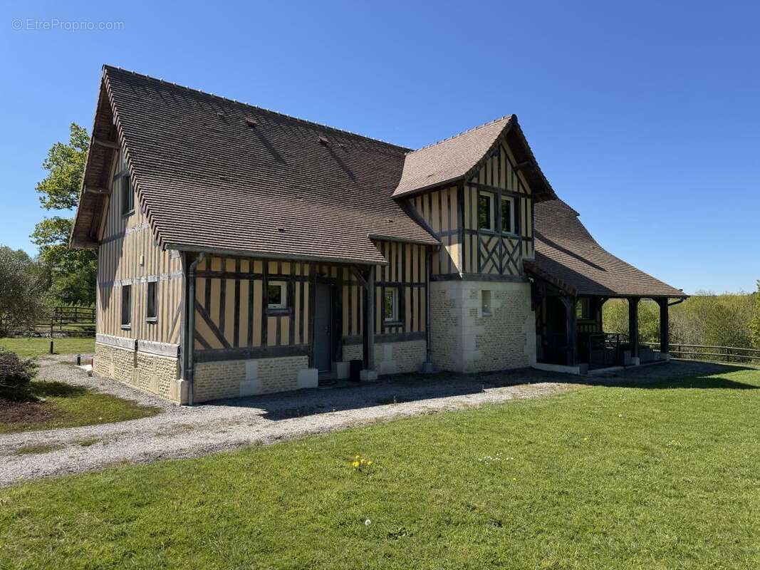 Maison 145 m² à Saint-Martin-De-La-Lieue  - photo 3