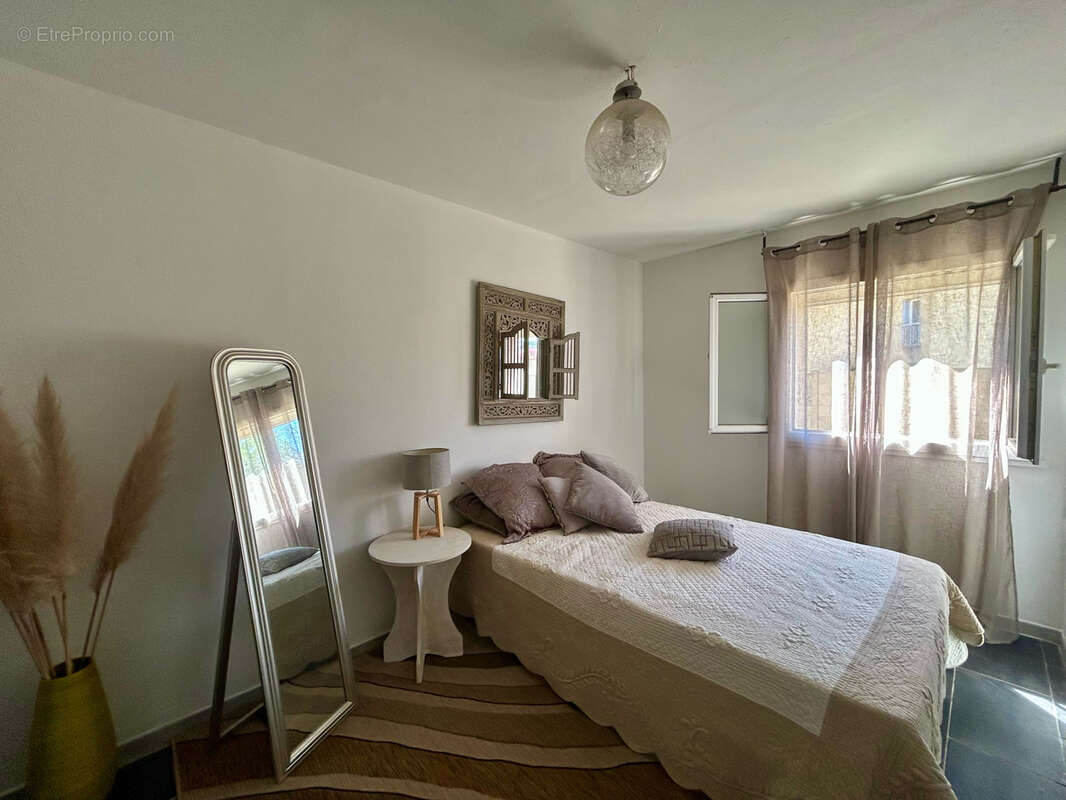 Appartement à L'ISLE-SUR-LA-SORGUE