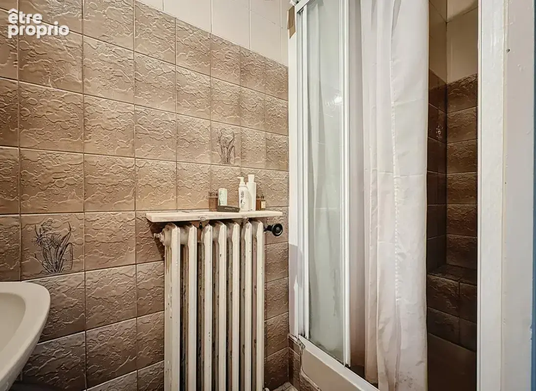 Maison  4 pièces de 126  m2  de surface.  85 m2  habitables quartier  GUIPONS - photo 5