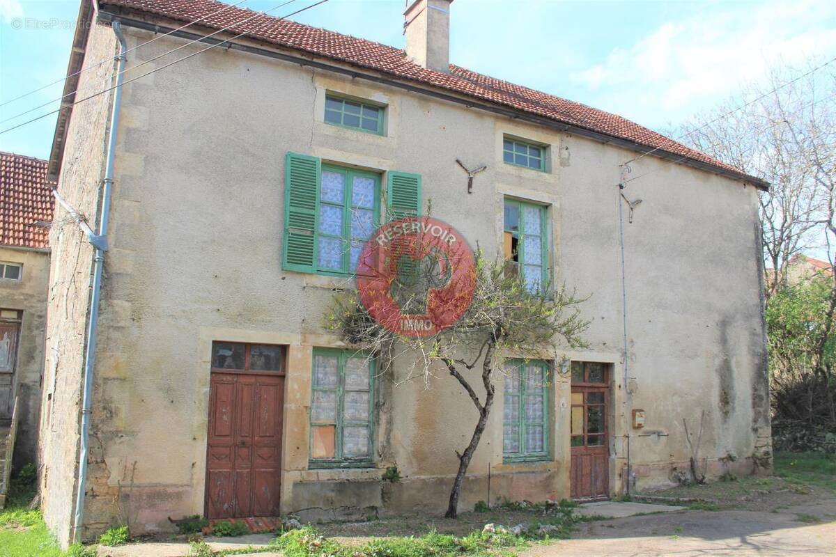 Maison 105 m² à Montbard  - photo 1