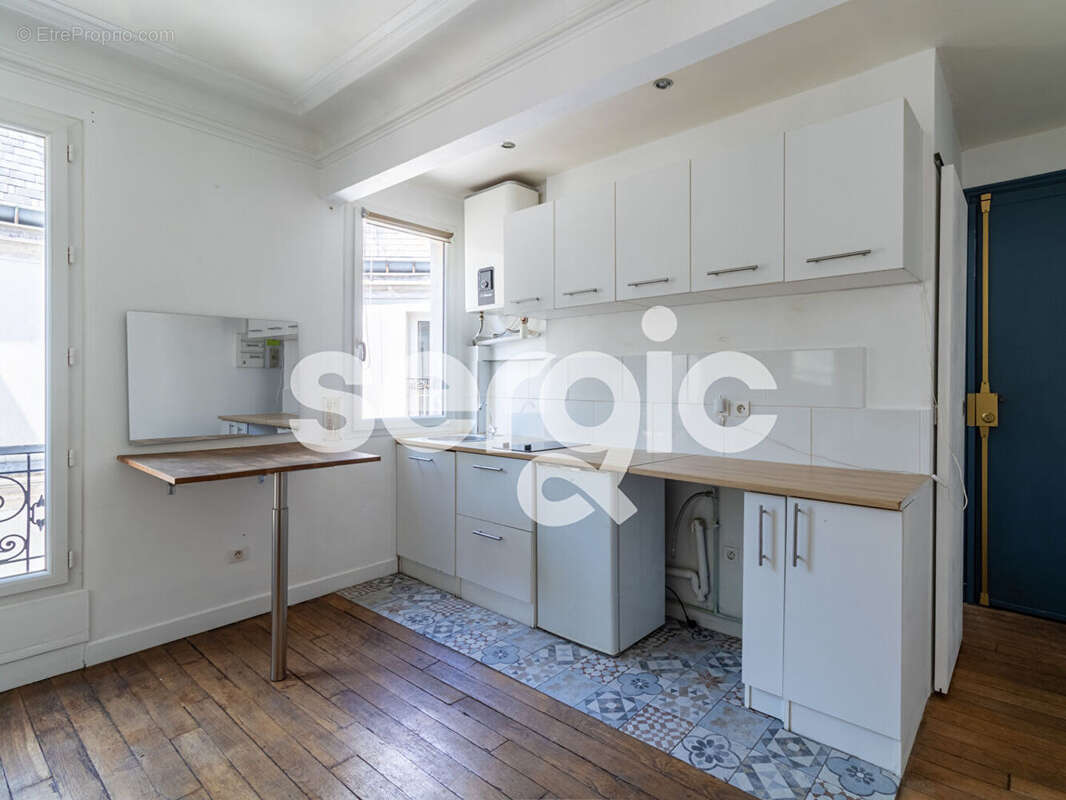 Appartement à PARIS-10E