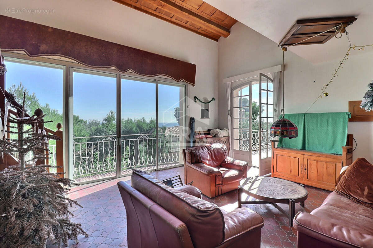 Maison à SAUSSET-LES-PINS