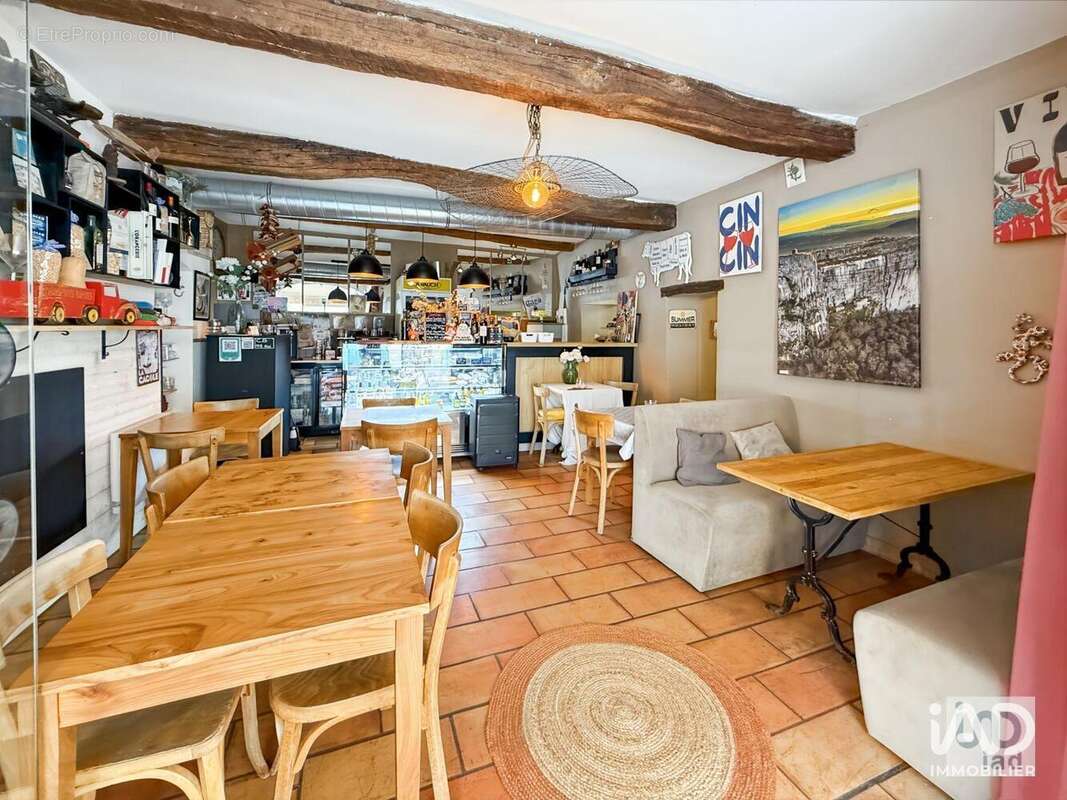 Photo 3 - Commerce à SAINT-MAXIMIN-LA-SAINTE-BAUME