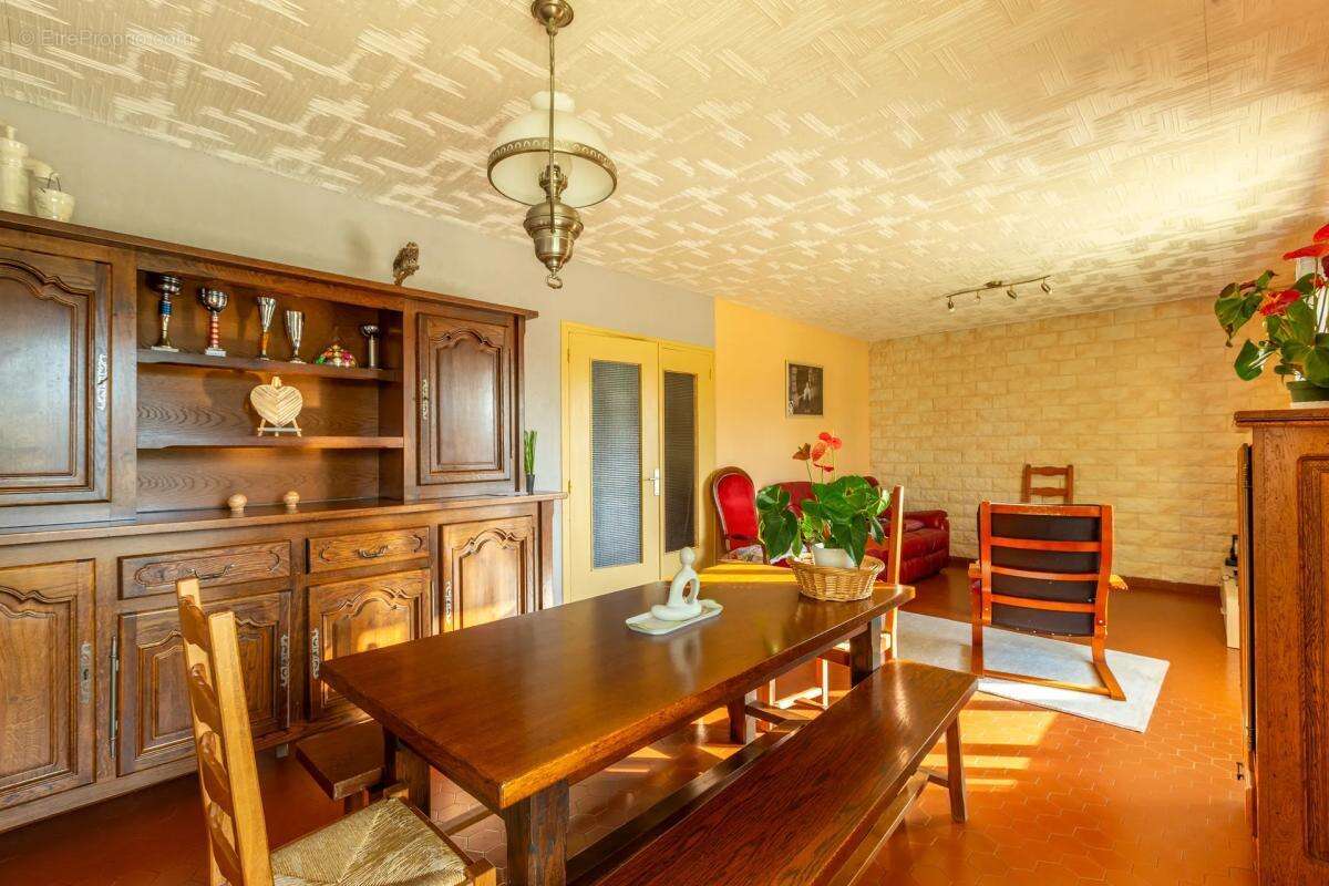 Maison à SAINTE-EUPHEMIE