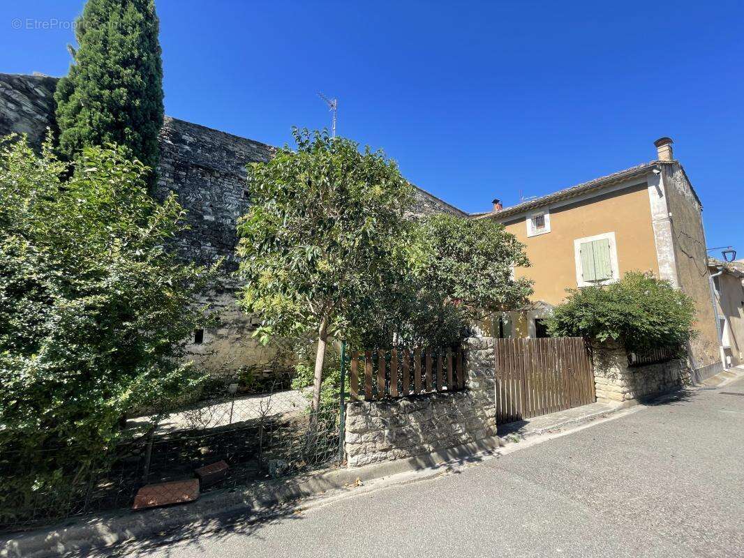 Maison à CAUMONT-SUR-DURANCE