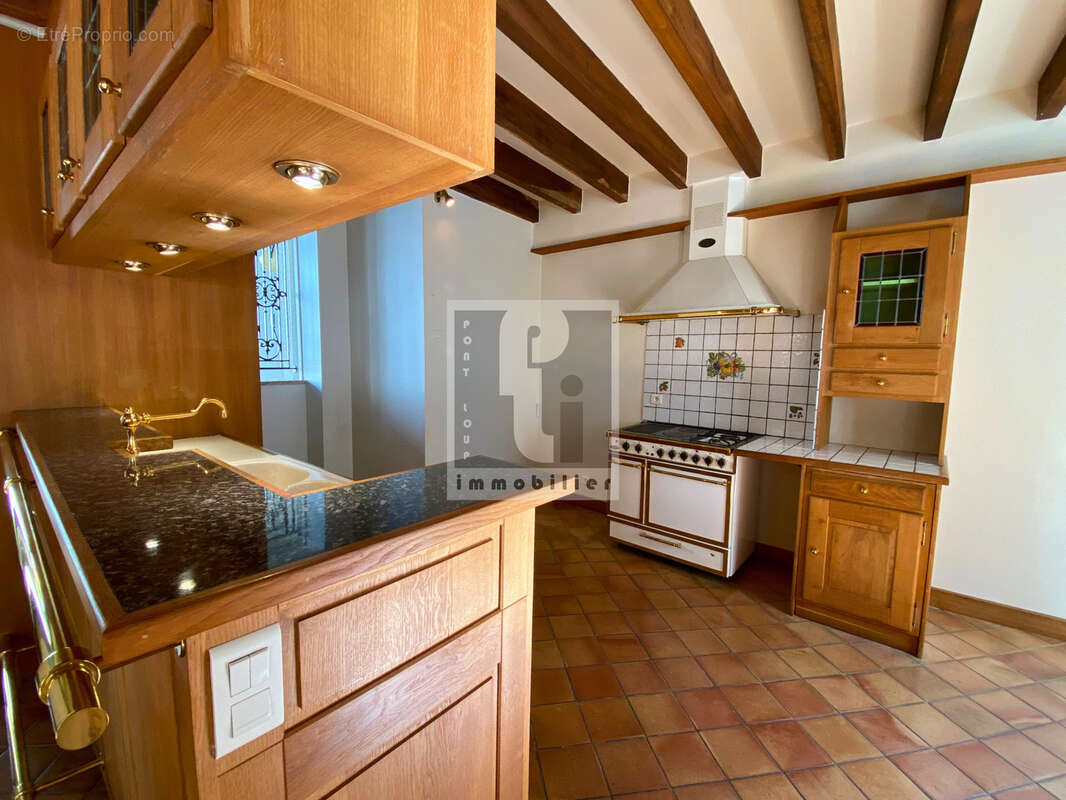 Maison à GREZ-SUR-LOING