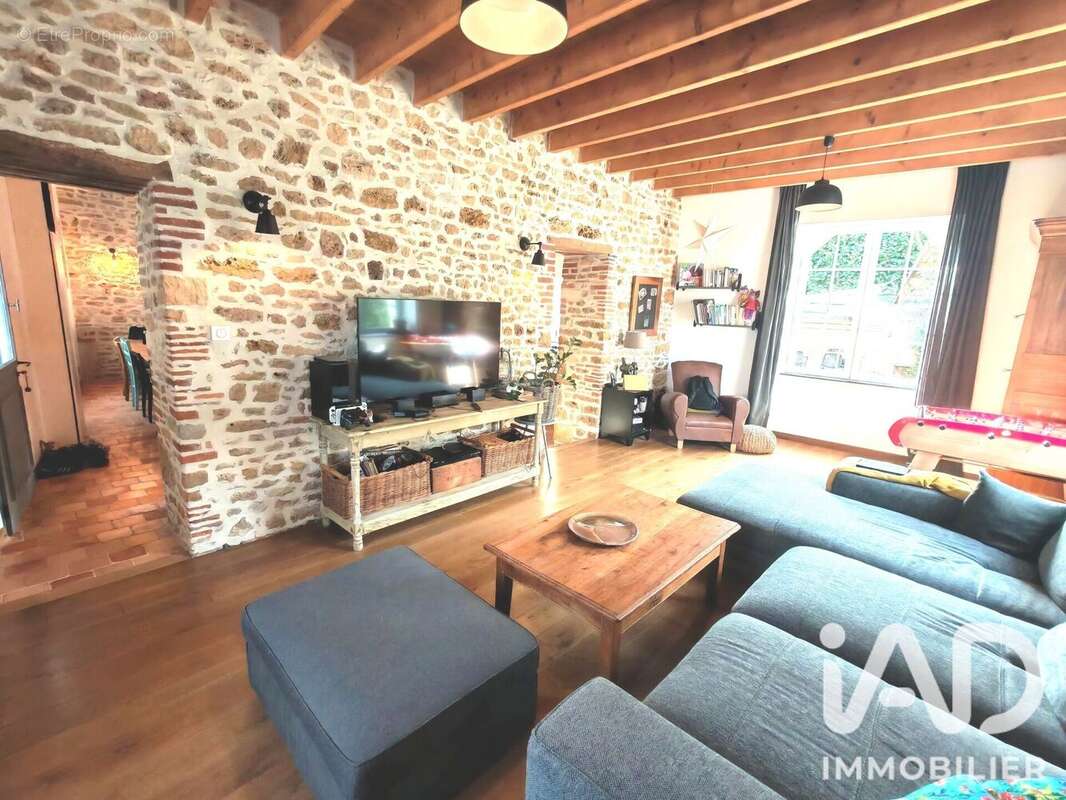 Maison 139 m² à Saint-Juire-Champgillon  - photo 8