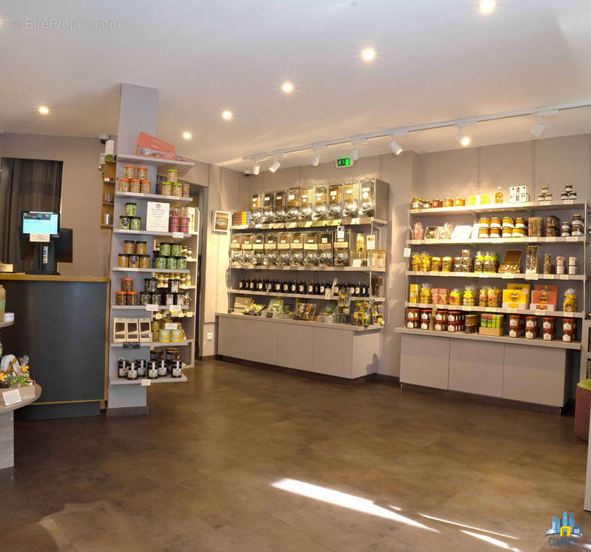 Commerce à COURBEVOIE