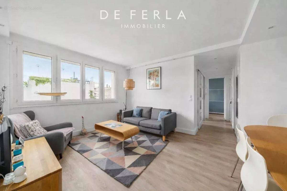 Appartement à PARIS-15E