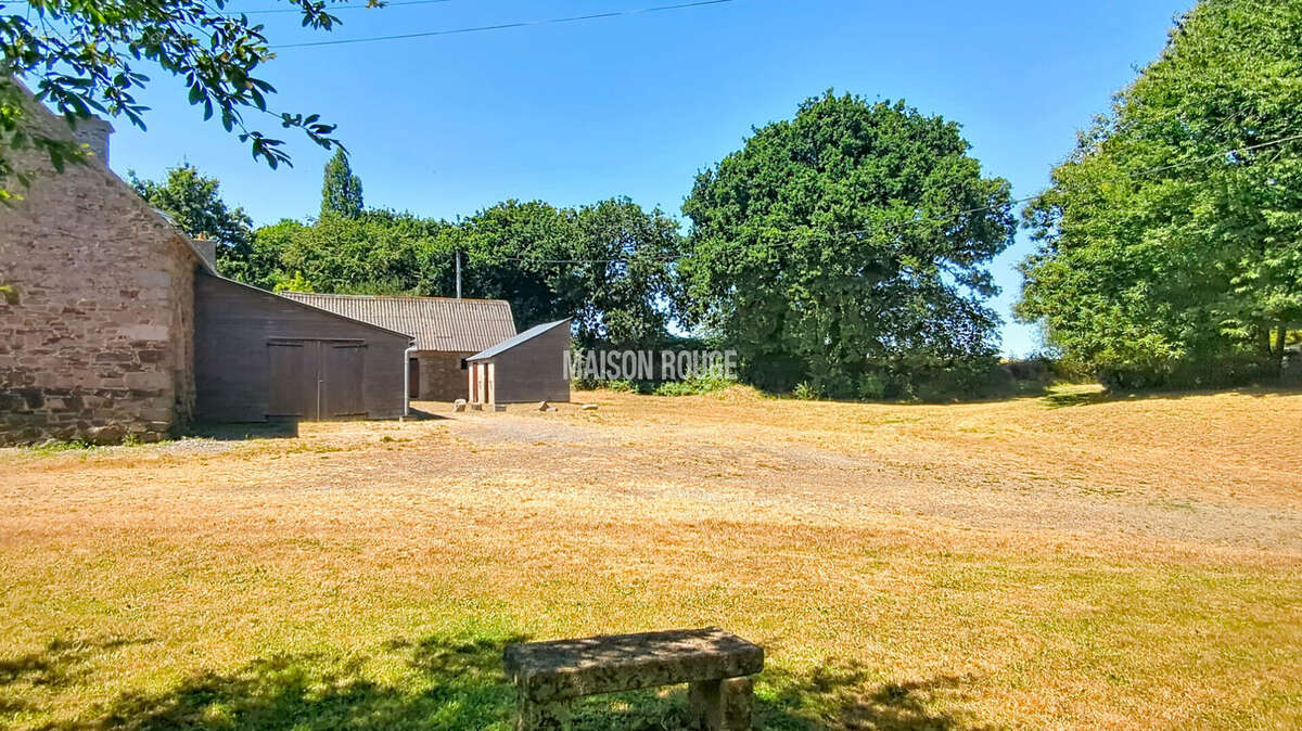 Propriété en pierres avec 4 hectares de terrain, dépendances , vie de plain pied, au calme - photo 26