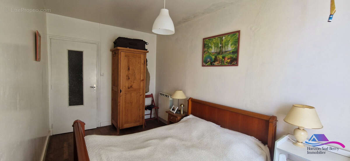 Chambre 2 - Maison à VIPLAIX