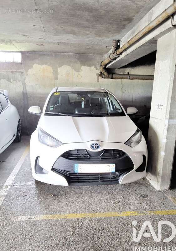 Photo 2 - Parking à VILLIERS-LE-BEL