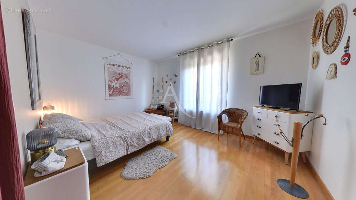 Maison à BRY-SUR-MARNE