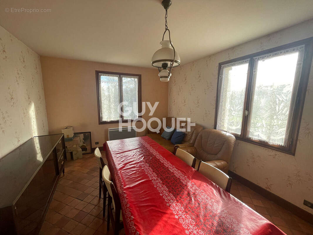 Maison à REMILLY-SUR-LOZON