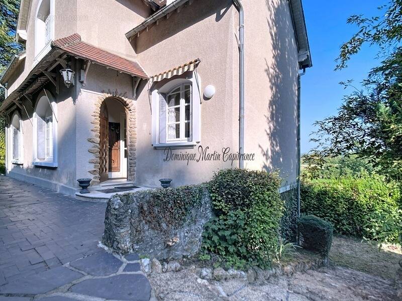 Maison à LA CHARTRE-SUR-LE-LOIR