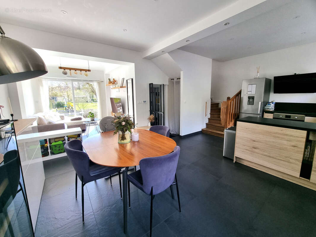 Maison à LIVRY-SUR-SEINE