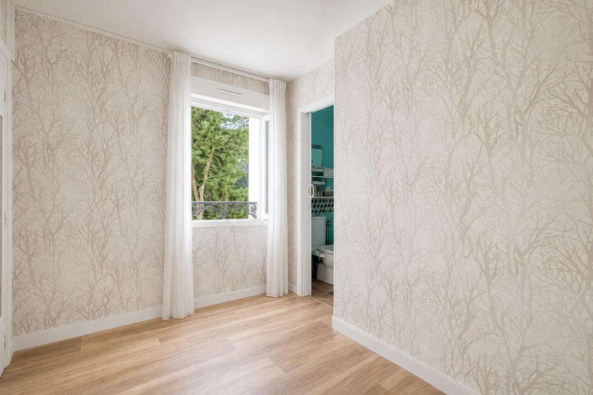 Maison rénovée 5 pièces avec jardinet à Saint-Leu-La-Forêt - photo 10