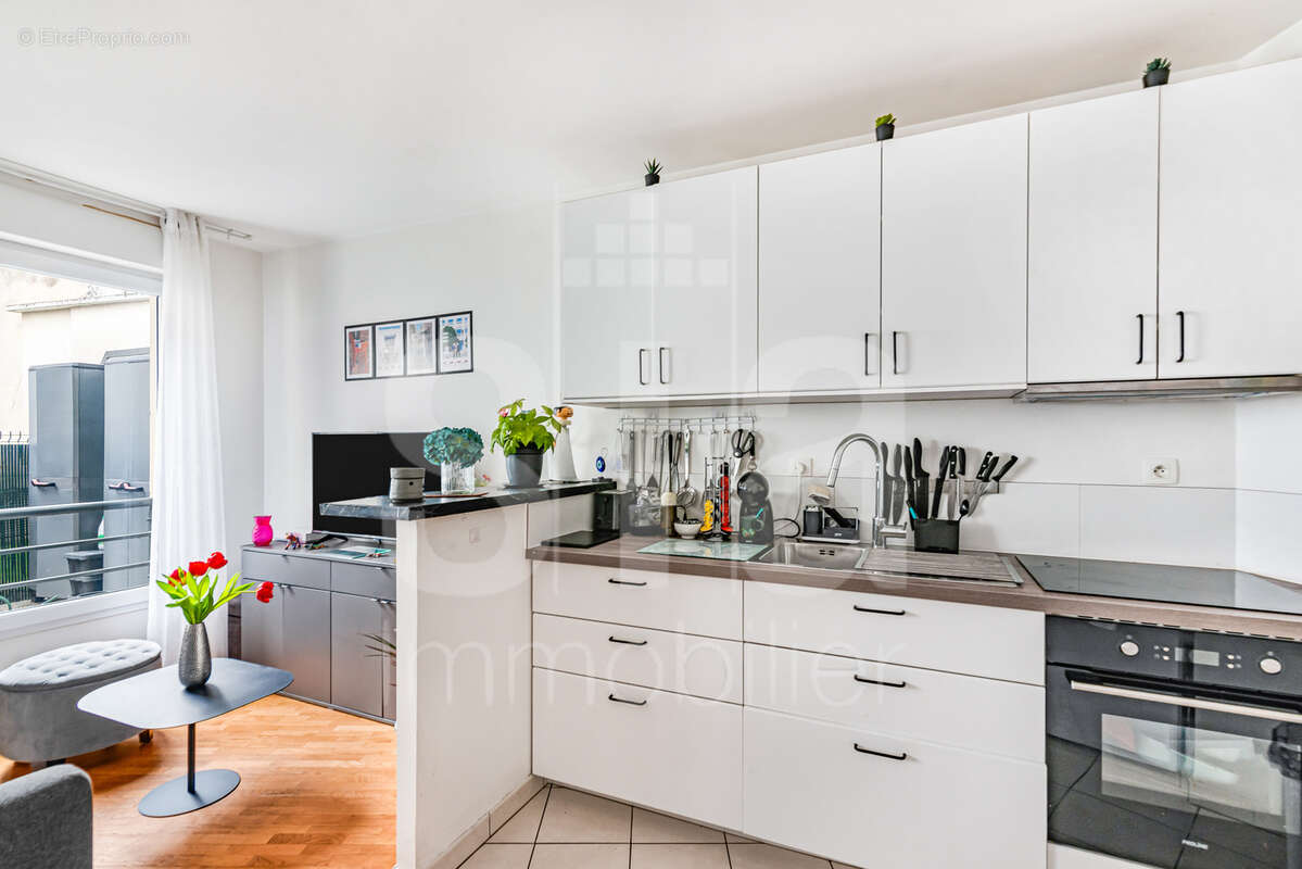 Appartement à LES LILAS