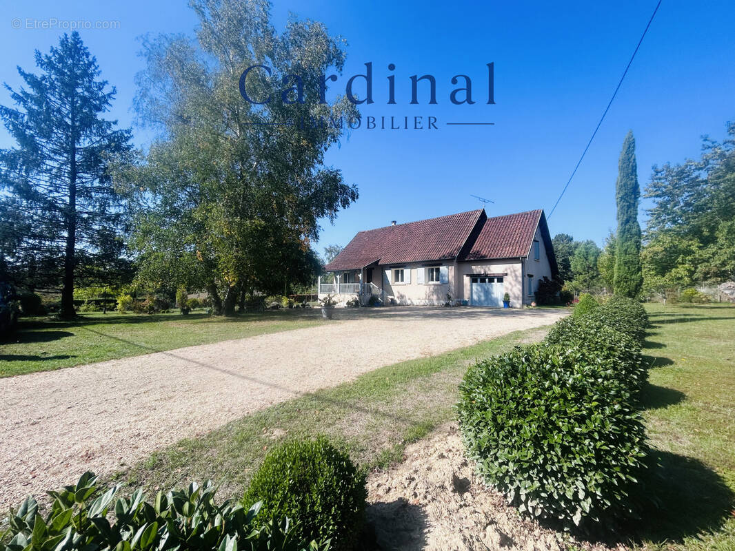 Maison à COURSAC