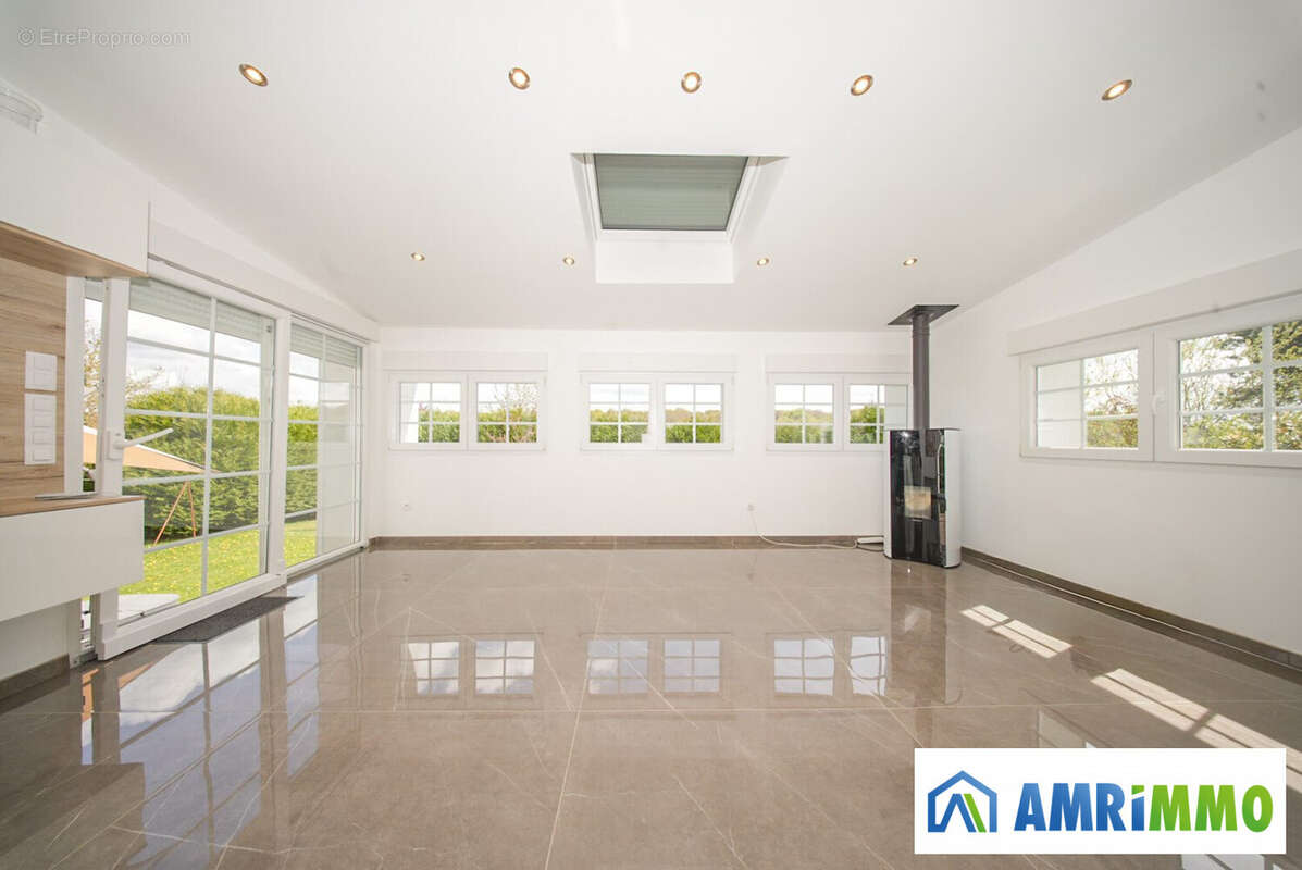 Maison à MORFONTAINE