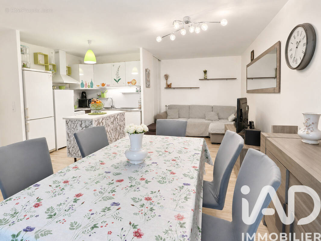 Photo 1 - Appartement à PIERREFITTE-SUR-SEINE
