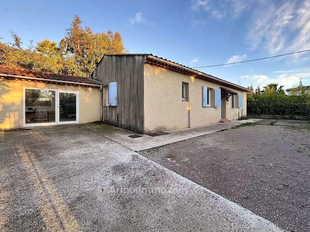 Maison à MOUANS-SARTOUX