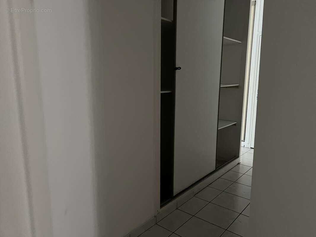 Nevers appartementce type T3, proche de la gare et du centre ville. - photo 11