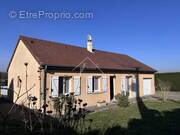 Maison à CHAREIL-CINTRAT