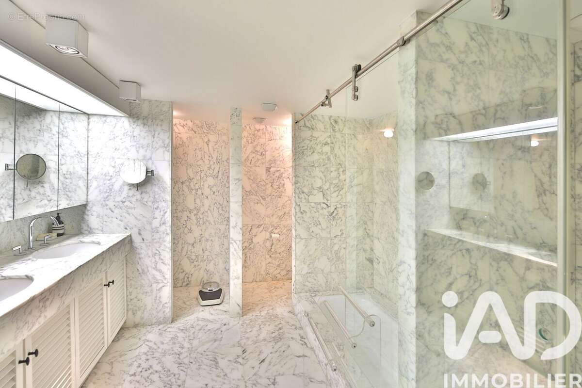 Photo 8 - Appartement à PARIS-16E
