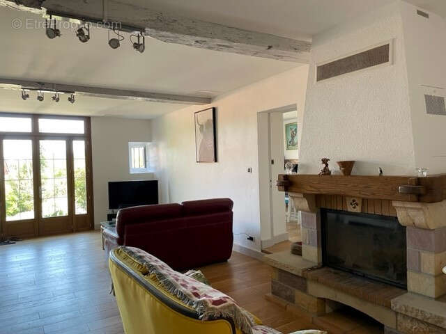 Jolie ferme à l'intérieur des terres - photo 5