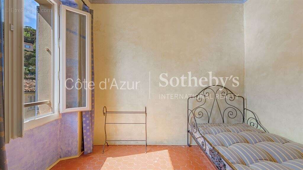 Appartement duplex 4 pièces vue mer, au cœur du village historique de Ramatuelle – Exclusivité - photo 7
