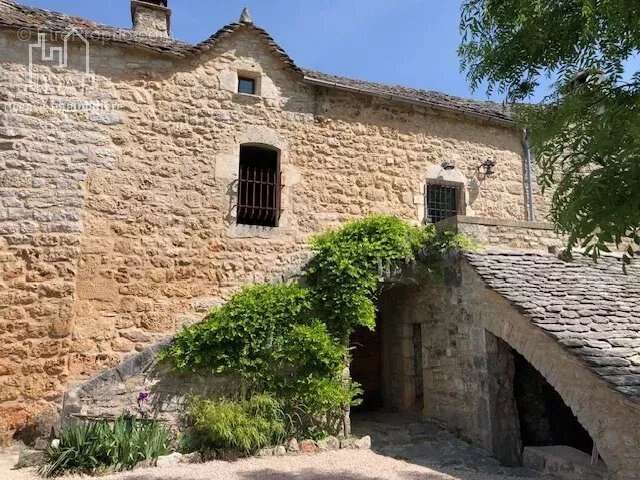 Maison à SEVERAC-LE-CHATEAU