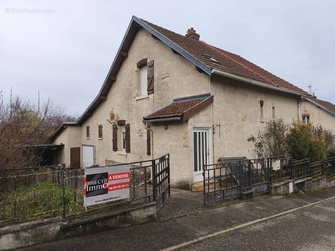 Maison à JEANDELAINCOURT