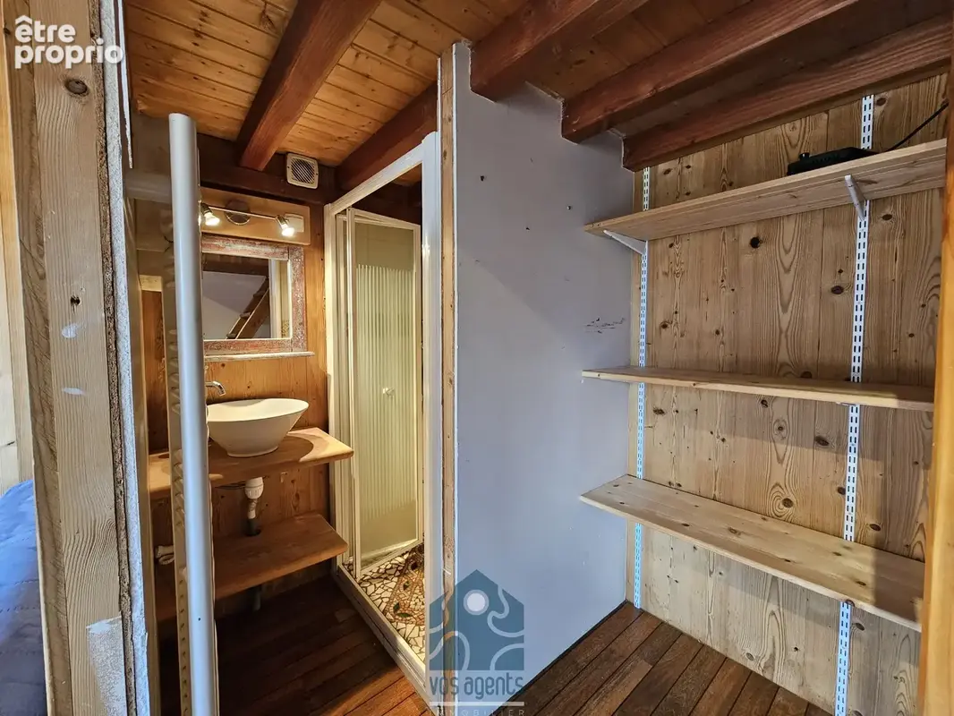 Propriété 6 pièces avec piscine, box à chevaux, garage, hangar et grand terrain - photo 10