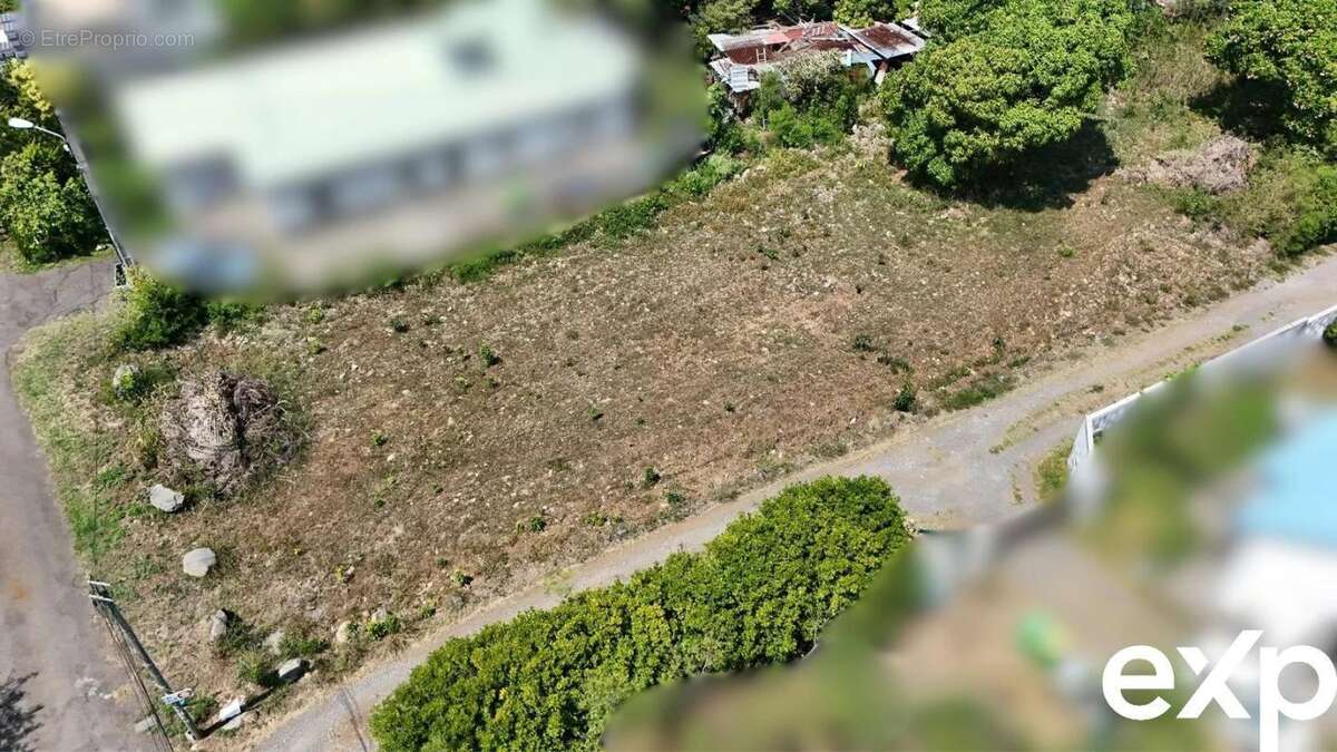 Terrain à SAINT-LOUIS