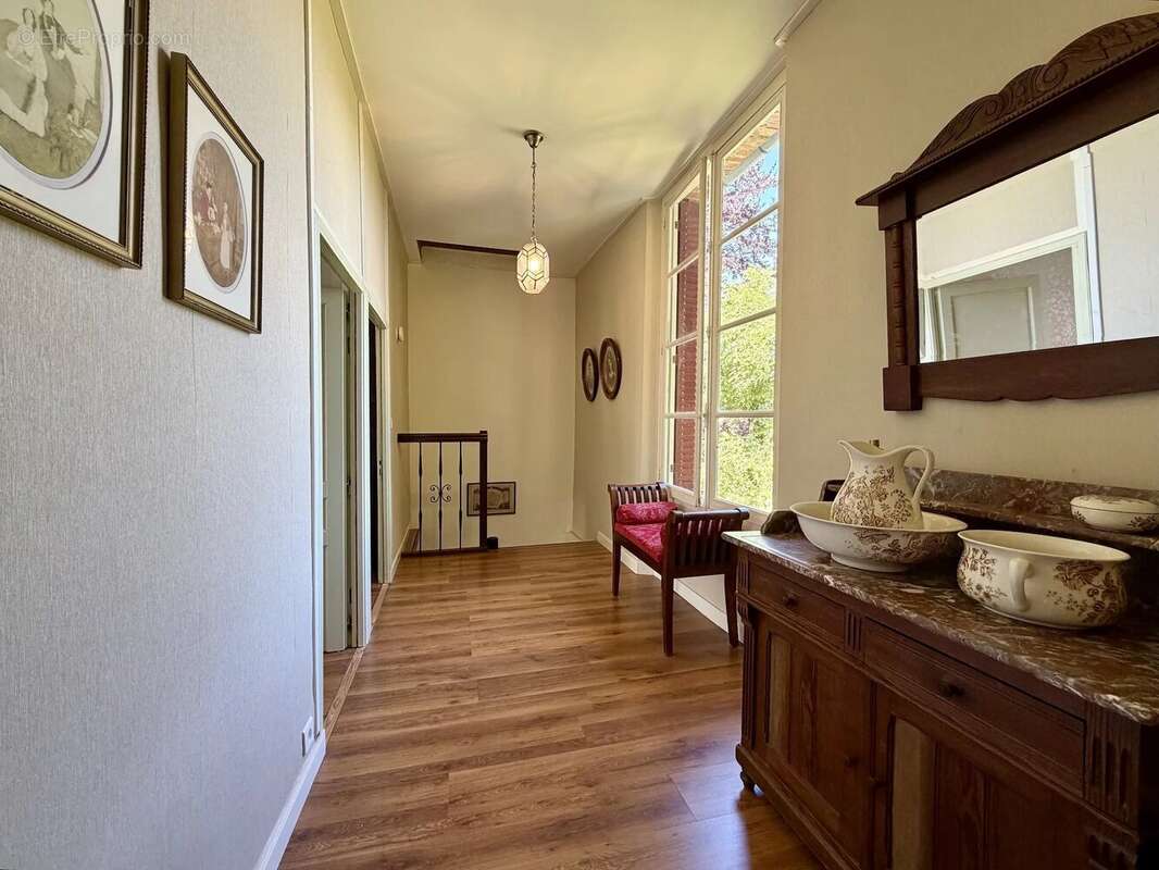Maison indépendante à vendre avec une vue magnifique près du Lac des Settons - photo 10