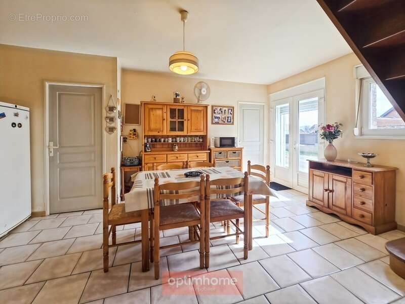 Maison à CROISILLES