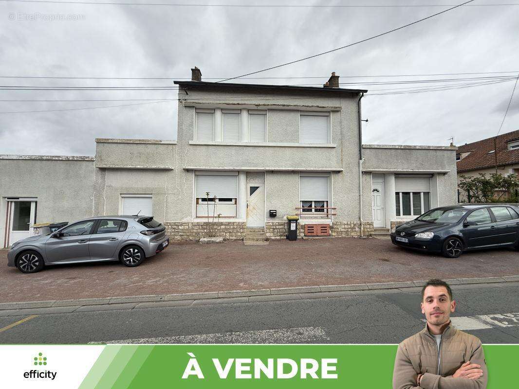 Appartement 152 m² à Poitiers  - photo 2