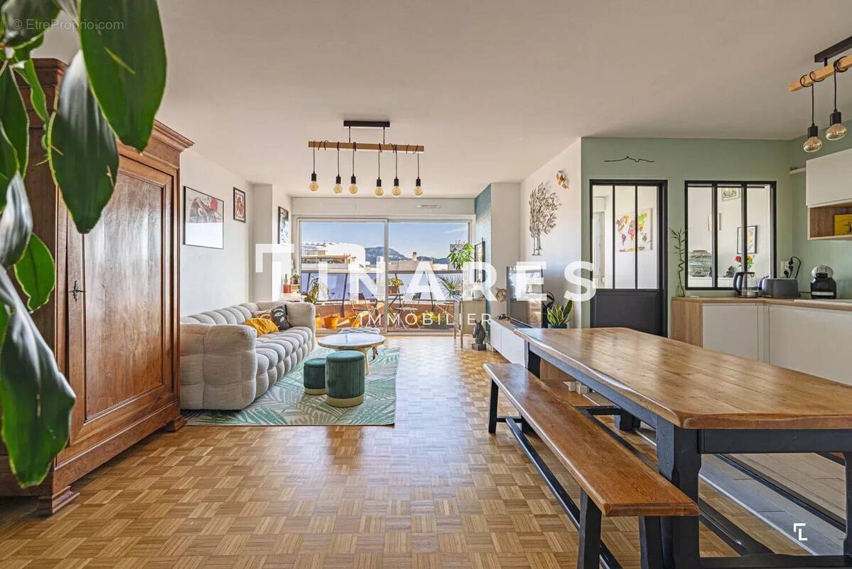 Appartement à MARSEILLE-8E