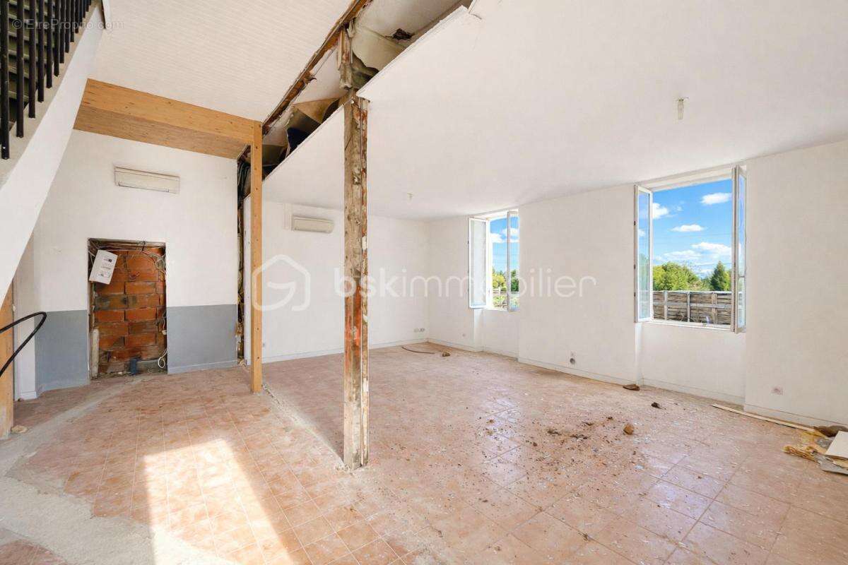 Appartement à CRECHES-SUR-SAONE