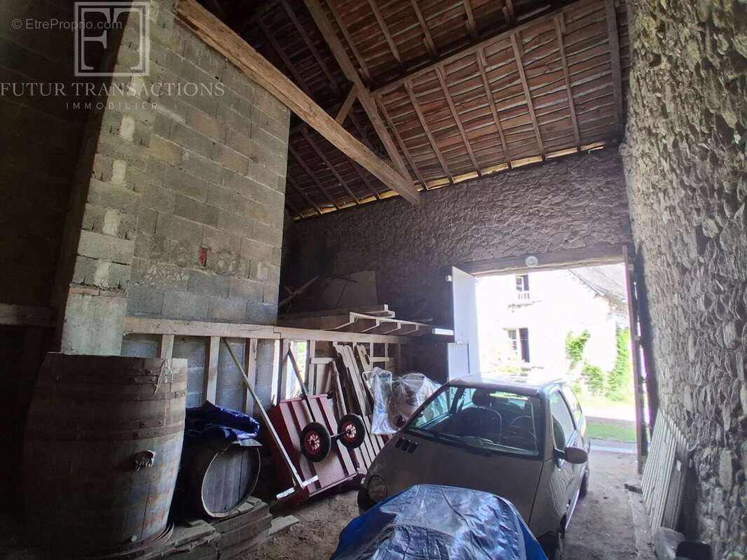 Maison de campagne sur 4794 m² de terrain - photo 12