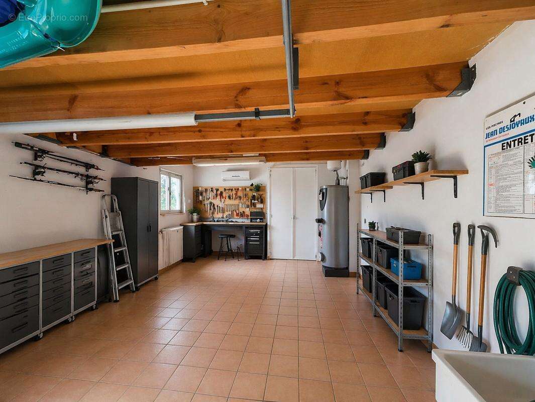 Maison à CAVEIRAC