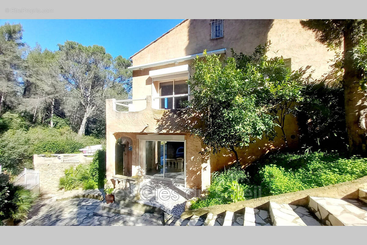 Maison à LA VALETTE-DU-VAR