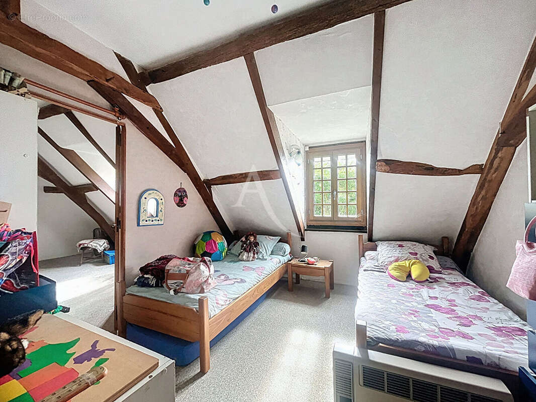 Maison de campagne de caractère ? Charme, volumes et fort potentiel à proximité de l'axe Angers?Rennes - photo 12