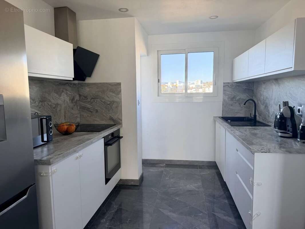 Appartement à MARSEILLE-11E